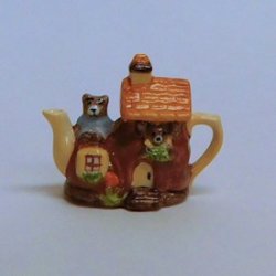 Teddies in a Shoe Teapot to Finish