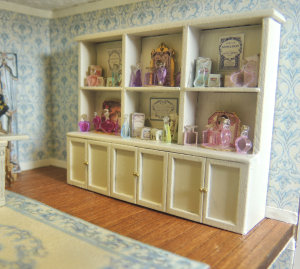 New 1/48 Scale Ladies Shop - Click Image to Close