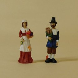 Beautiful Pair of Pilgrim Figures to Paint