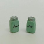Roman Arch Pattern Salt and Pepper Set Roman Arch Pattern Salt and Pepper Set